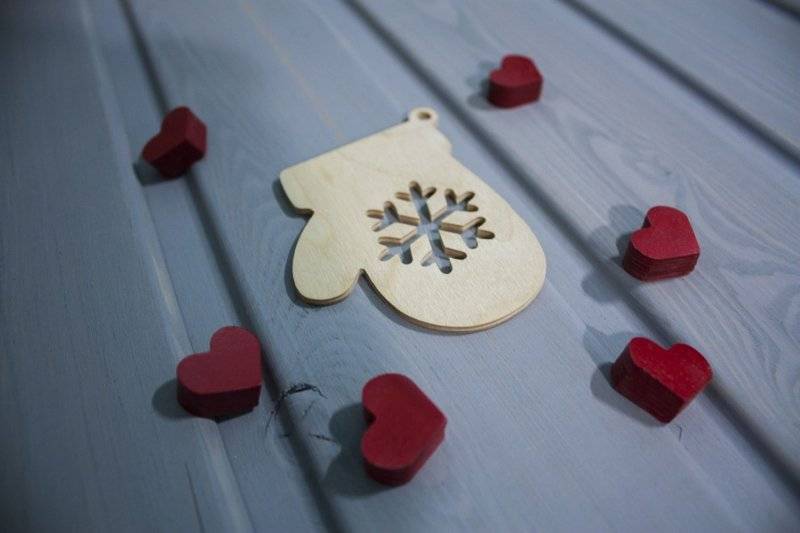 Игрушка на елку 