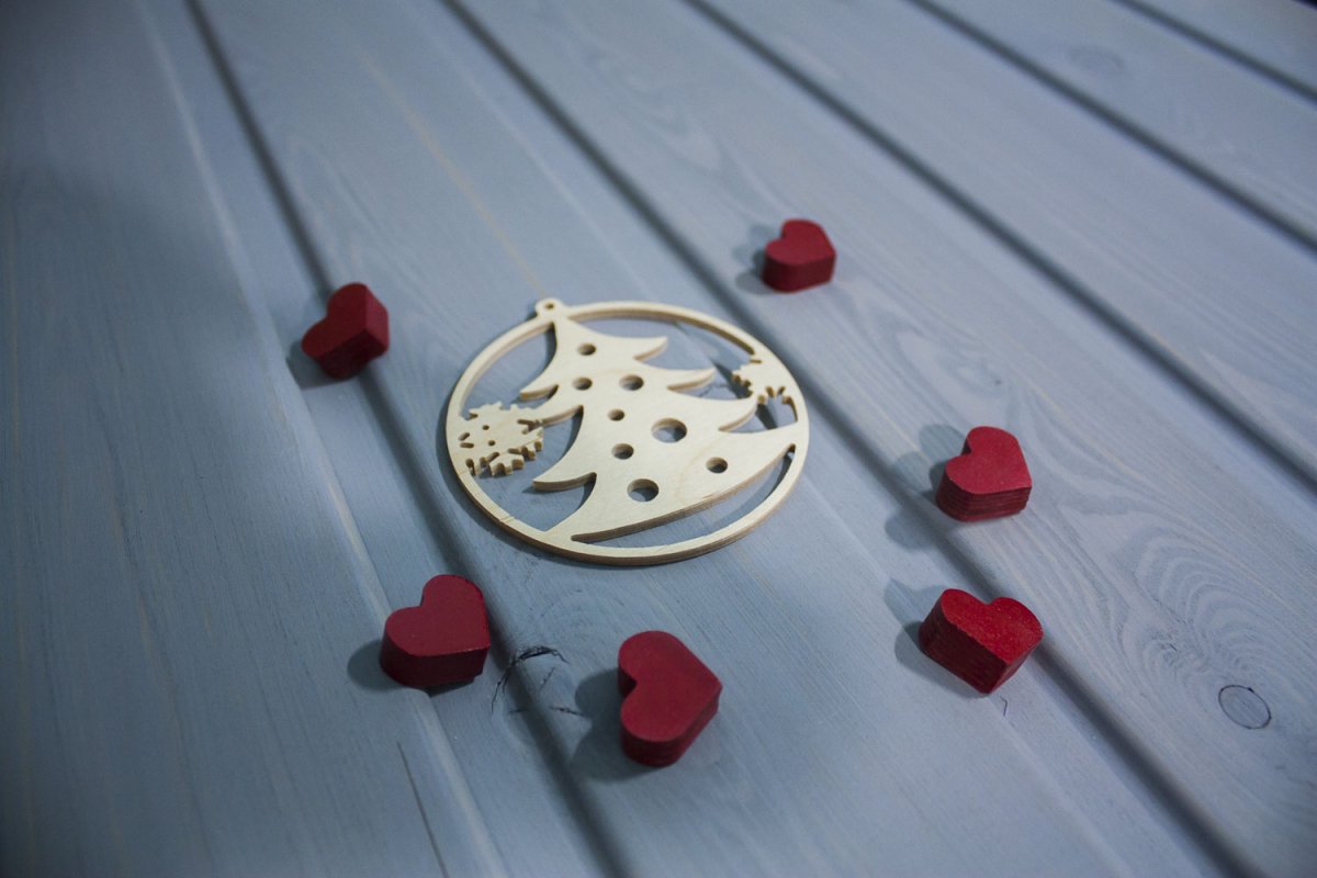 Игрушка на елку 