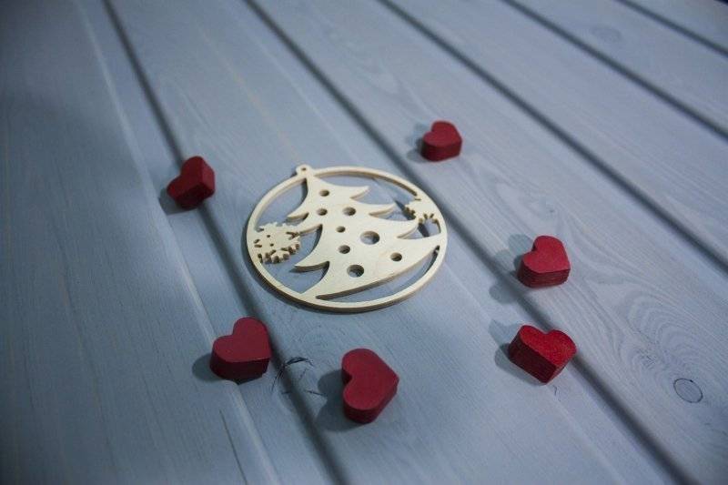 Игрушка на елку 