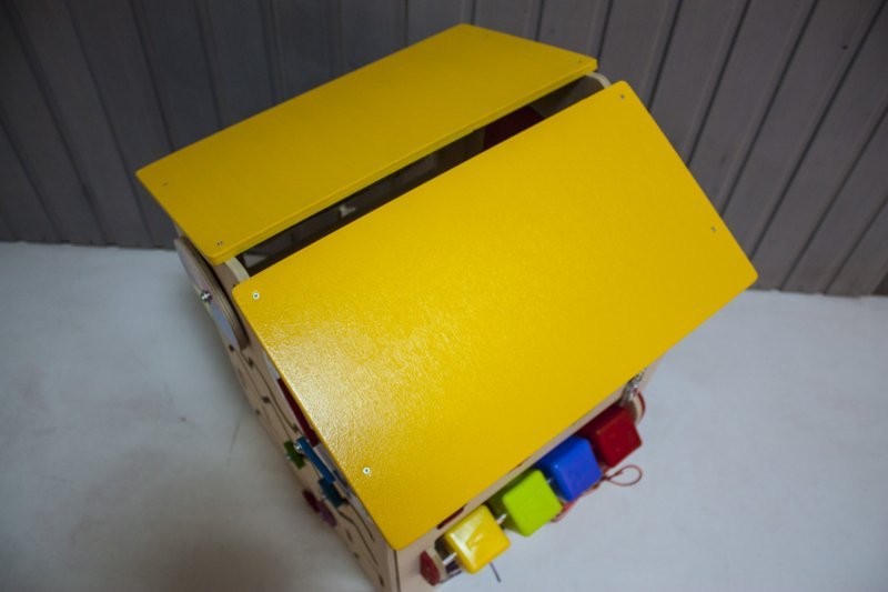 Бизиборд Дом