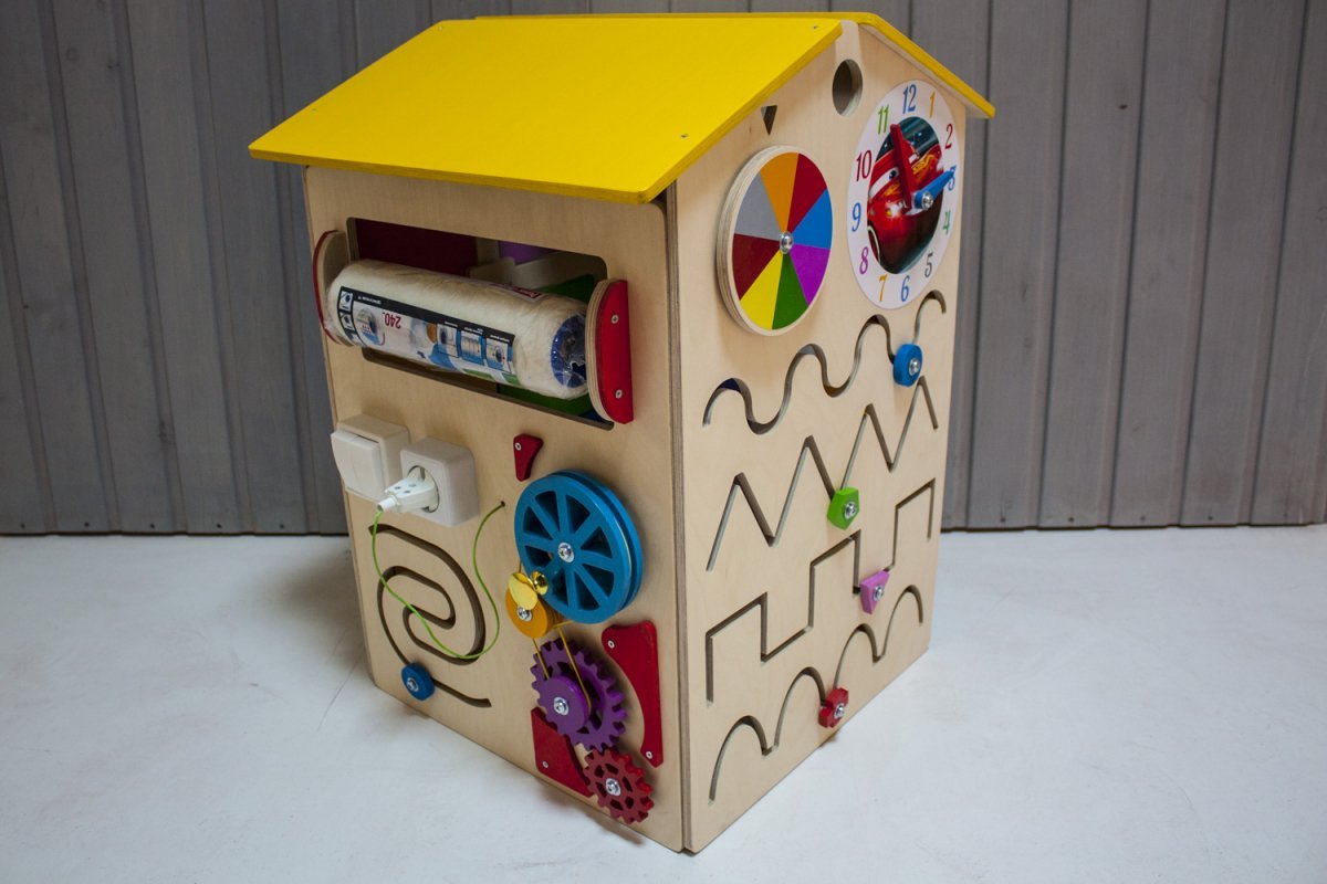 Бизиборд Дом