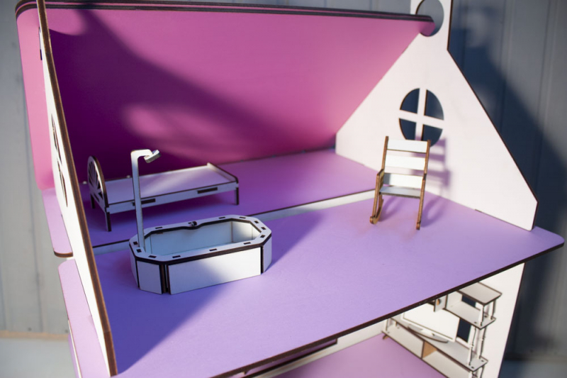 Разборный домик с мебелью